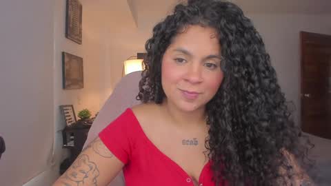 Snapshot of abigaill_13 chatting on 8, 1, 2025 Abigail online show from 8, 1, 2025