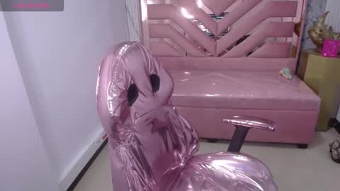 abril_ch_ online show from 23, 2, 2026