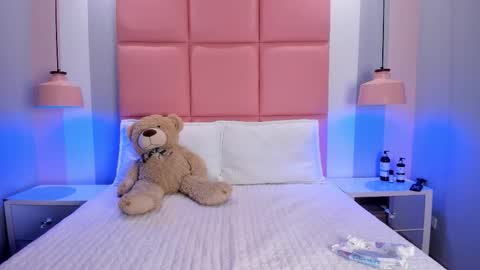 abril_cooper11 online show from 25, 10, 2025