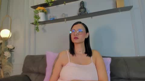 Abril jones online show from 31, 10, 2025