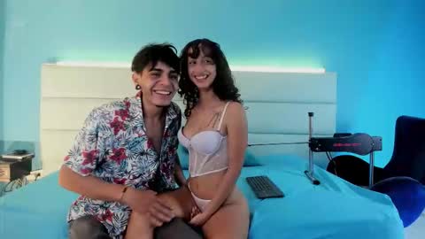 Abril and Julian online show from 9, 3, 2026