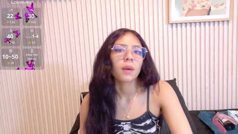 Snapshot of abrilmirren chatting on 3, 3, 2026 abrilmirren online show from 3, 3, 2026