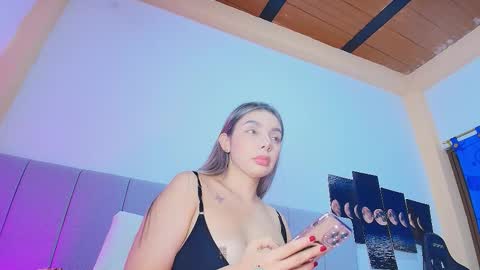 Abril online show from 10, 3, 2026