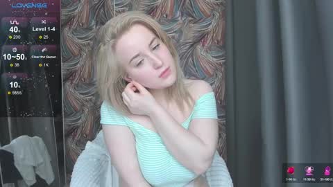 Anna FANSLY yesacid online show from 9, 12, 2024