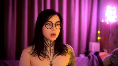 acid_pie online show from 11, 1, 2025