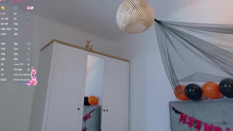 Akia online show from 31, 10, 2025