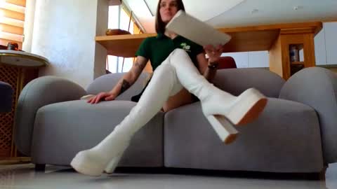 Ada   online show from 15, 9, 2025