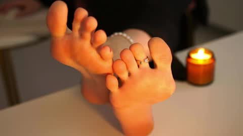 Ada   online show from 9, 4, 2026