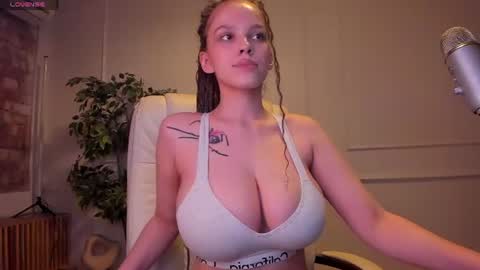 Snapshot of adalyn_glow chatting on 13, 6, 2026 Adalyn online show from 13, 6, 2026