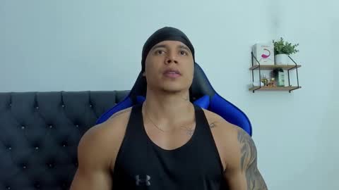 adam boss online show from 24, 11, 2025