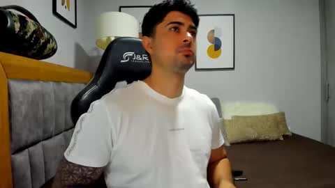 adam clarke online show from 14, 12, 2025