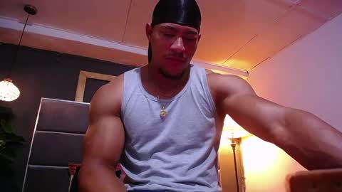 adam_fit19cm online show from 18, 4, 2026