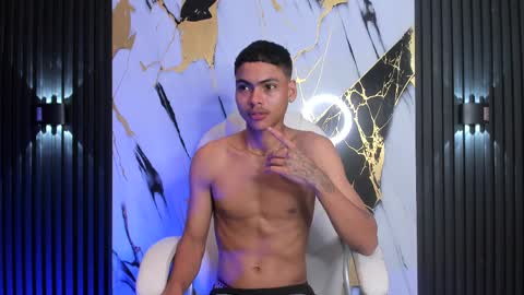 adam_piarse online show from 25, 2, 2025