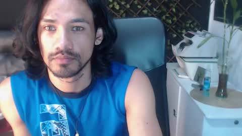 instagram  adam x256 online show from 21, 12, 2025