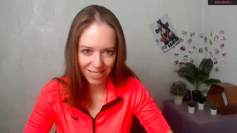 Snapshot of adamais_ chatting on 4, 12, 2025 adamais_ online show from 4, 12, 2025