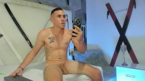 adammendoza34 online show from 9, 11, 2025