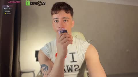 Snapshot of adampolerno chatting on 4, 6, 2026 Hi Im Adam Glad to see u here 3 And its my first day online show from 4, 6, 2026