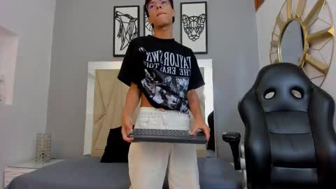 Adams Bobby online show from 18, 11, 2025