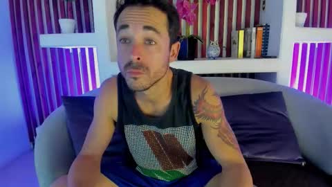 Im Adams Sanz online show from 5, 3, 2026