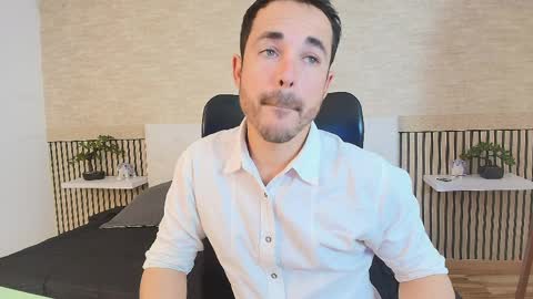 Im Adams Sanz online show from 9, 4, 2026