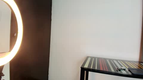 AdamsWalkerr  online show from 18, 3, 2026