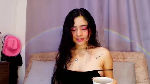  Adara Johnson  online show from 20, 10, 2025