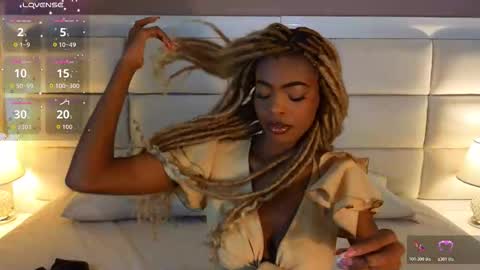 Snapshot of adarasmiith chatting on 25, 11, 2025 adarasmiith online show from 25, 11, 2025