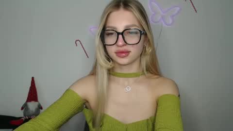 Snapshot of addie_collins chatting on 18, 12, 2024 Kristina online show from 18, 12, 2024