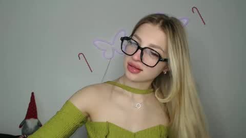 Snapshot of addie_collins chatting on 18, 12, 2024 Kristina online show from 18, 12, 2024