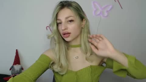 Snapshot of addie_collins chatting on 20, 12, 2024 Kristina online show from 20, 12, 2024