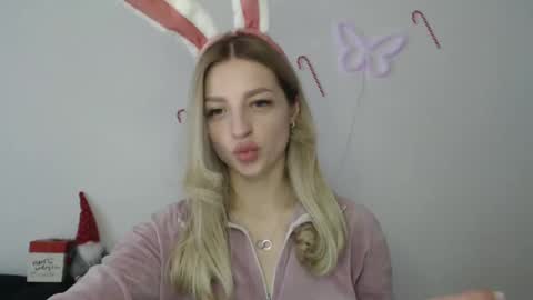 Snapshot of addie_collins chatting on 1, 1, 2025 Kristina online show from 1, 1, 2025