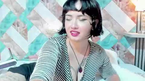 addison_avery online show from 18, 6, 2026