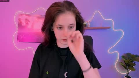 adel_sky_ online show from 18, 4, 2026