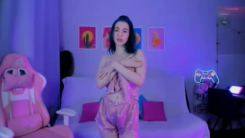 Adelle online show from 13, 2, 2026