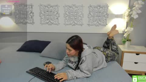 Adela Worsth online show from 22, 1, 2025