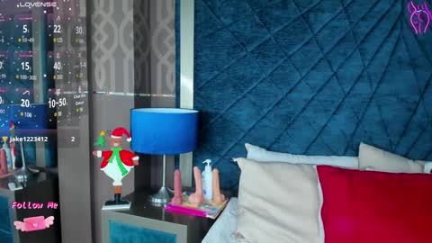 Adelaine online show from 20, 12, 2024