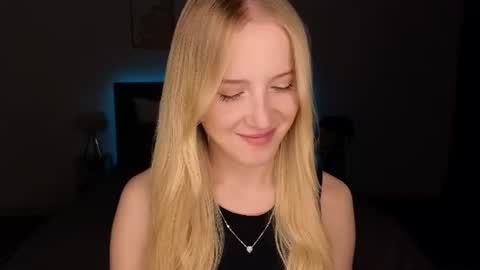 Snapshot of adele_armas chatting on 18, 6, 2026 Adele online show from 18, 6, 2026