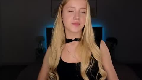 Snapshot of adele_armas chatting on 8, 7, 2026 Adele online show from 8, 7, 2026