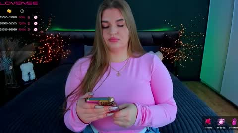 Snapshot of adele_sugar chatting on 14, 11, 2025 Your Adele online show from 14, 11, 2025