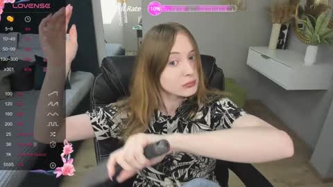 Adelina online show from 4, 2, 2025