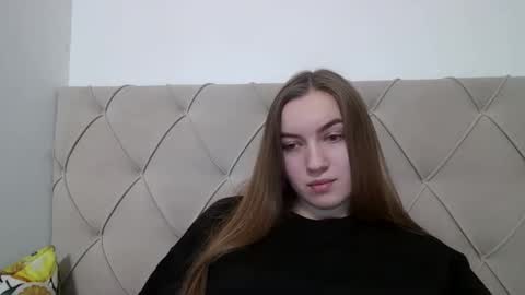 Snapshot of adelinee_sweet chatting on 26, 11, 2025 adeline online show from 26, 11, 2025