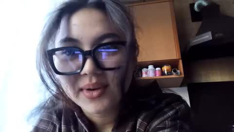 Snapshot of adelinehaefner chatting on 23, 11, 2025 Anna online show from 23, 11, 2025