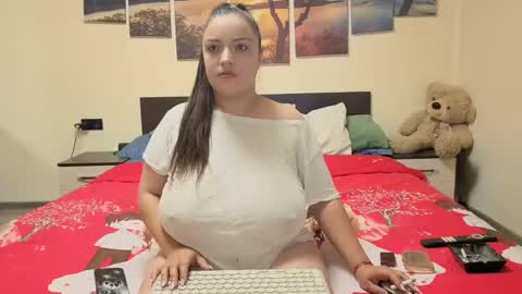 Snapshot of adellineee chatting on 29, 4, 2026 Adellineee online show from 29, 4, 2026