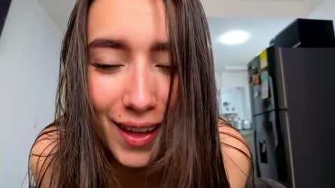 Snapshot of adhara_kitten chatting on 8, 5, 2026 Adhara online show from 8, 5, 2026