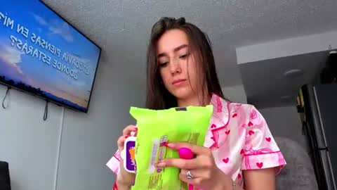 Snapshot of adhara_kitten chatting on 29, 6, 2026 Adhara online show from 29, 6, 2026