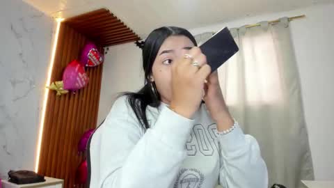 Snapshot of adhara_messy chatting on 24, 2, 2026 ADHARA MESSY online show from 24, 2, 2026