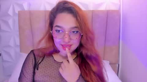 Snapshot of adhara_rousse_ chatting on 19, 9, 2025 ADHARA online show from 19, 9, 2025