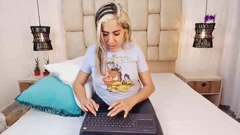 Snapshot of adharasmithh chatting on 11, 2, 2025 AdharaSmithh online show from 11, 2, 2025
