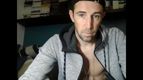 Snapshot of adibou13 chatting on 10, 2, 2025 adibou13 online show from 10, 2, 2025