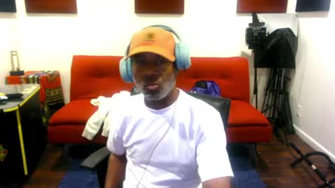 Snapshot of adick_ting chatting on 9, 6, 2026 adick_ting online show from 9, 6, 2026